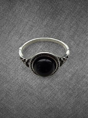 Vintage Silver Black Stone Ring Size 6.5